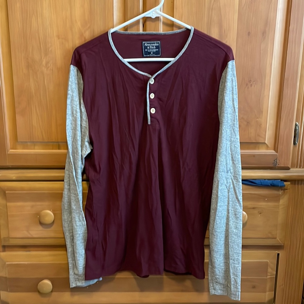 Medium Abercrombie & Fitch Long Sleeve Shirt